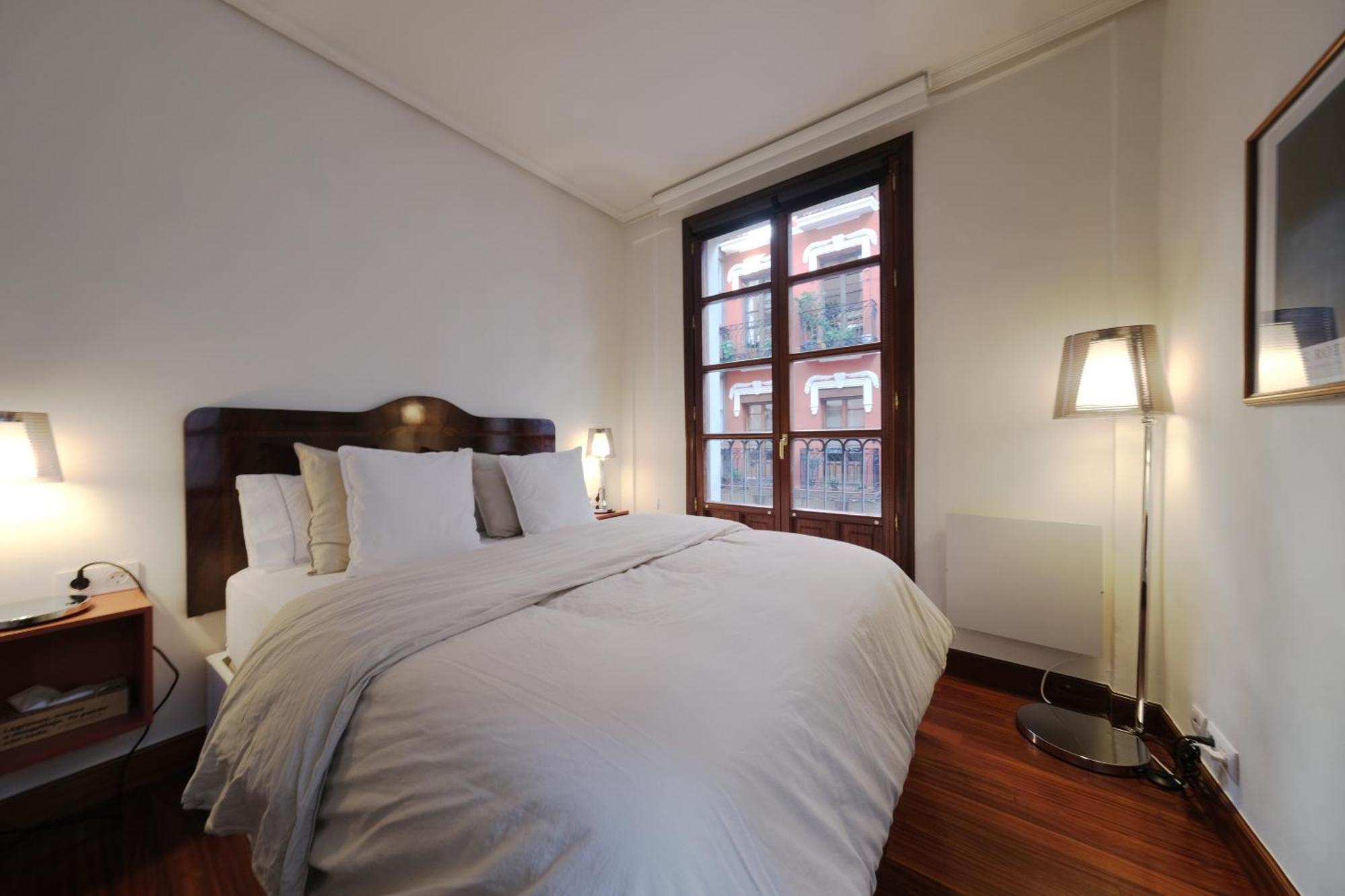 Cornerstone, Apartamento En Casco Viejo Bilbao Kültér fotó